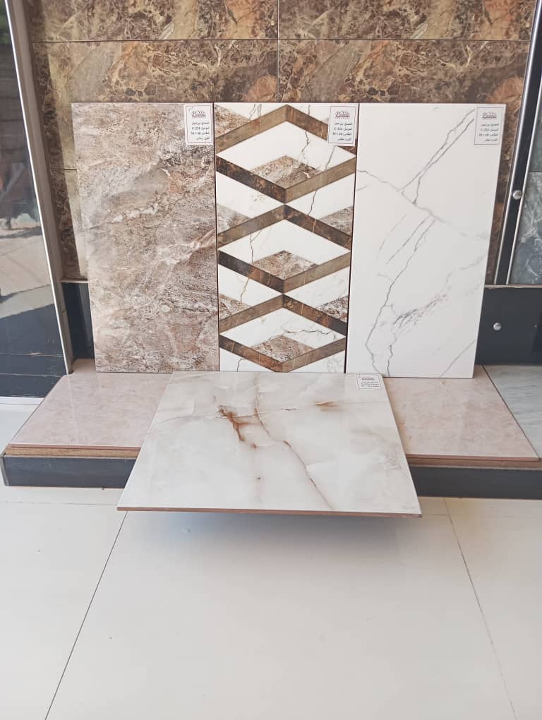 🏷️ *عـرض مميّز على السـيراميك والبورسلين* 🏷️   💥 تشكيلات راقية بجودة عالية وأسعار منافسة!  🧱 *متوفر:*   سيراميك وبورسلين أرضيات و حوائط   🎨 ألوان وتصاميم عصرية   📐 مقاسات متنوعة تناسب جميع المساحات    🔧 *مناسب لـ:*   البيوت – المكاتب – المحلات – المشاريع 