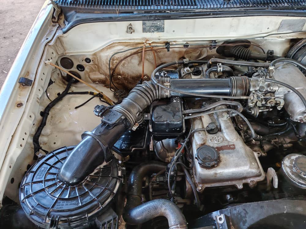 هايلوكس تيوتيا موديل 2005